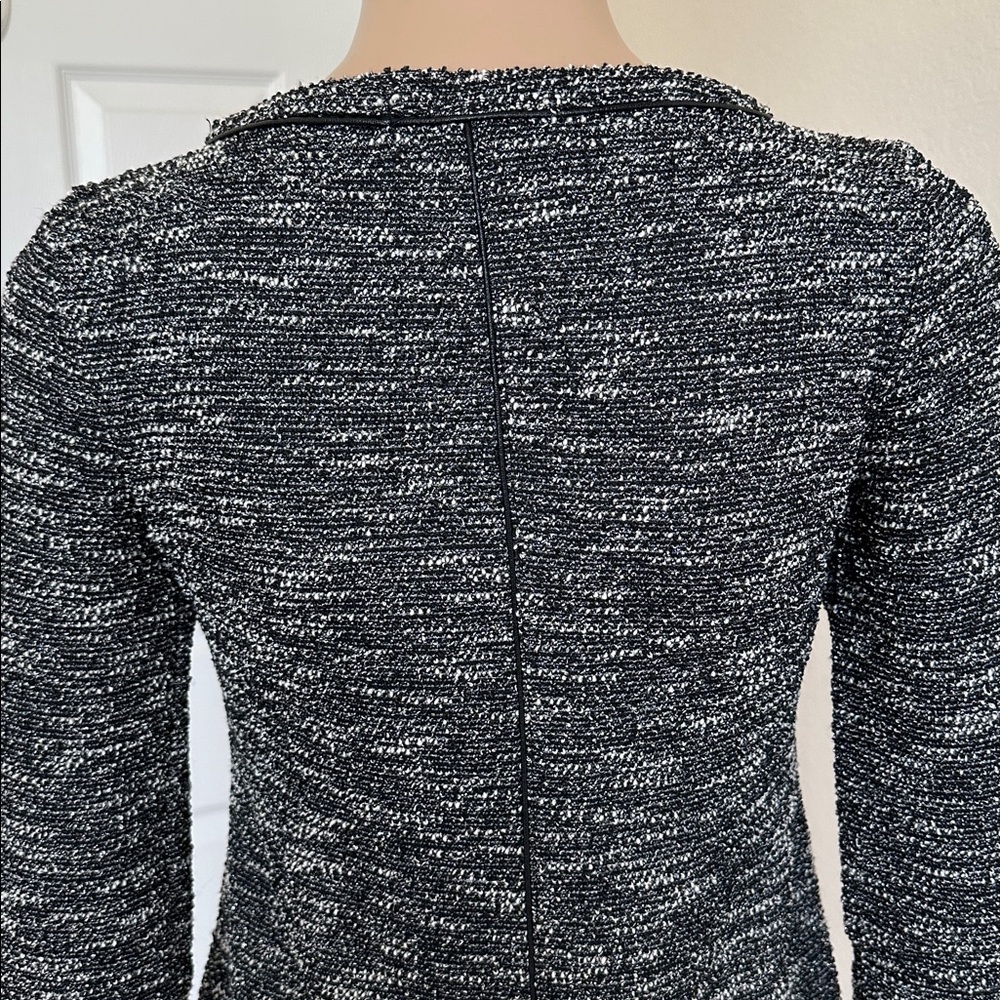 Banana Republic Black and Gray Long Sleeve Dress Sz. XSP for Versátil Style. - Picture 4 of 12